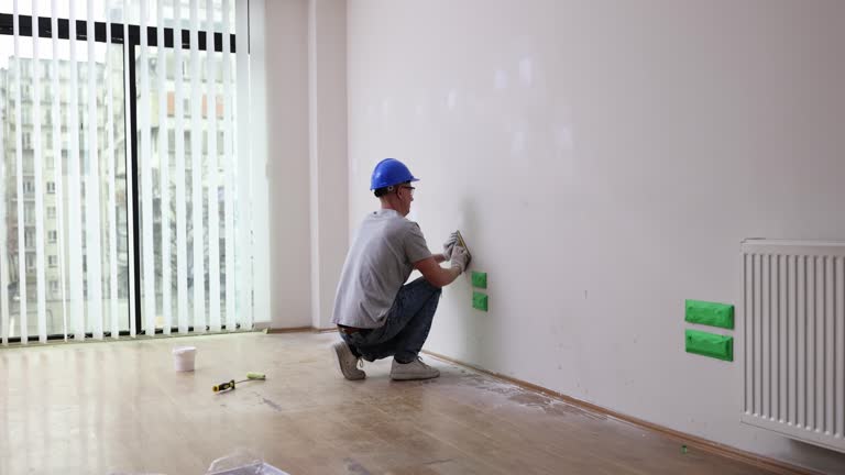 Best Eco-Friendly and Low-VOC Painting  in Calumet Park, IL